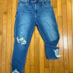 Abercrombie and Fitch distressed skinny jeans size 12/31